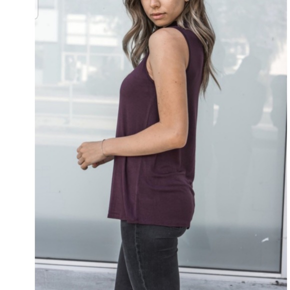 Sexy choker eyelet burgandy sleeveless tank top - Picture 2 of 3